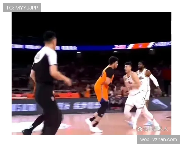 抢篮板时如何判定犯规？看看这几种常见情况